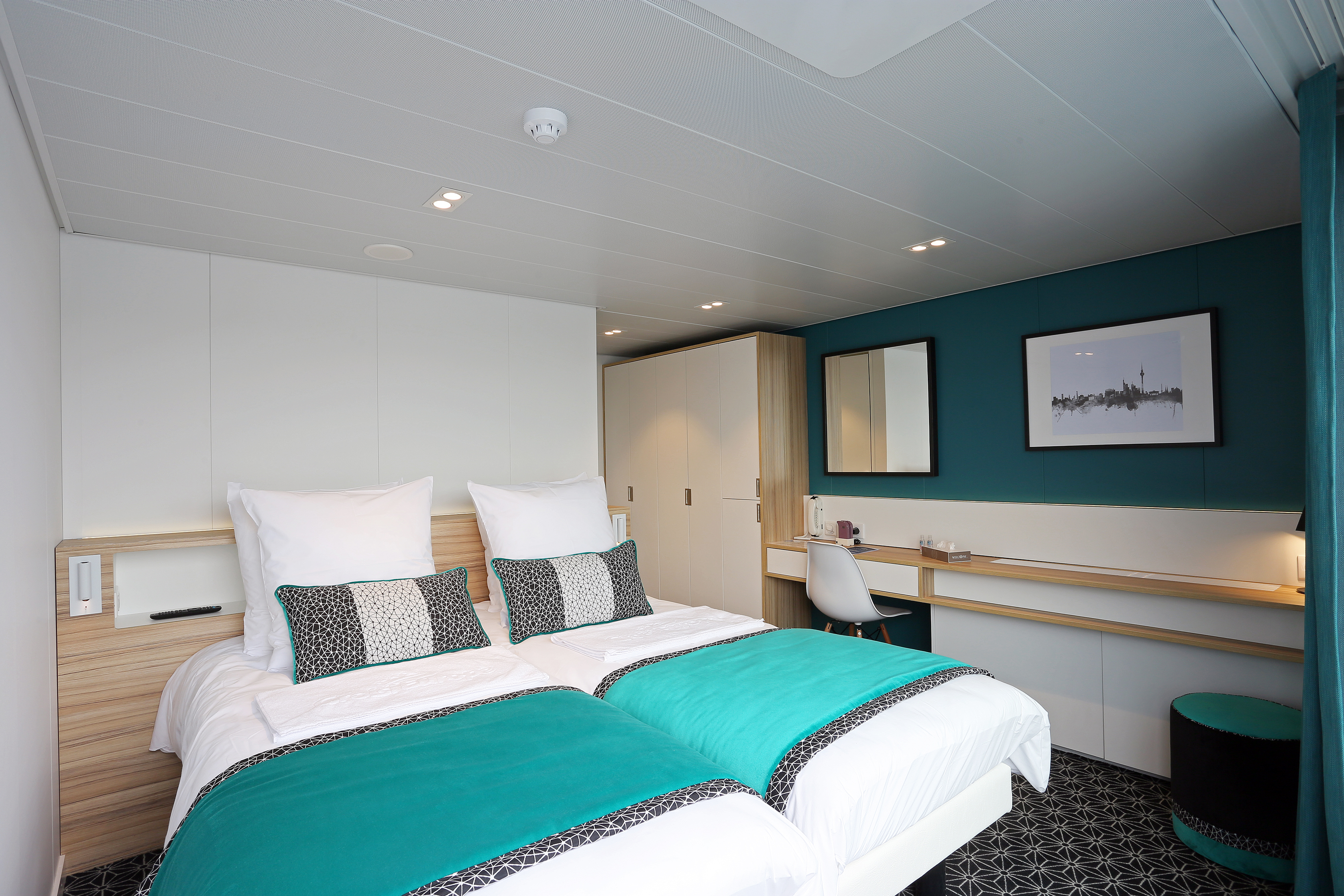 CroisiEurope MS Elbe Princesse Cabin 3.jpg